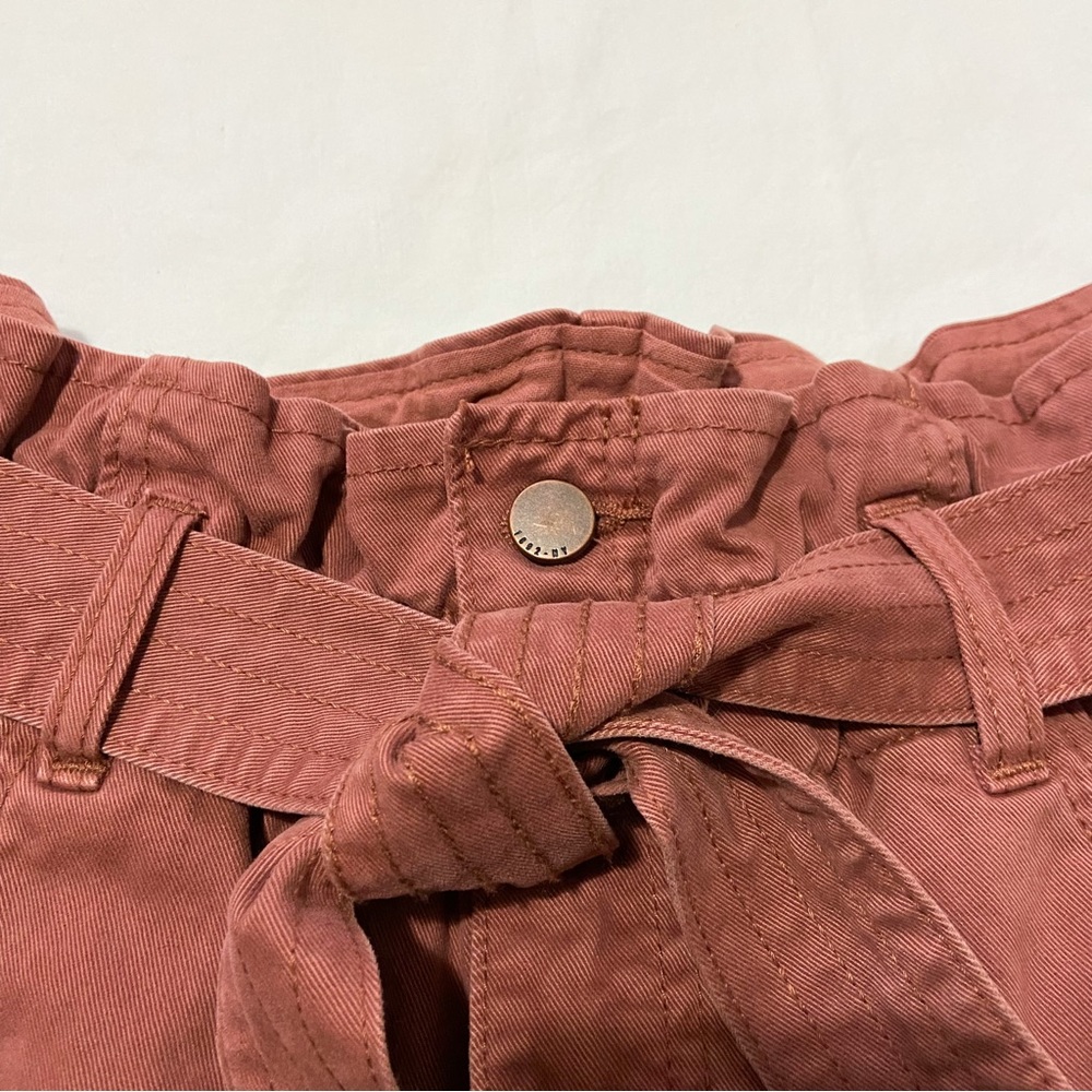 Abercrombie & Fitch High-Waist Paperbag Shorts - Rust - Picture 3 of 6